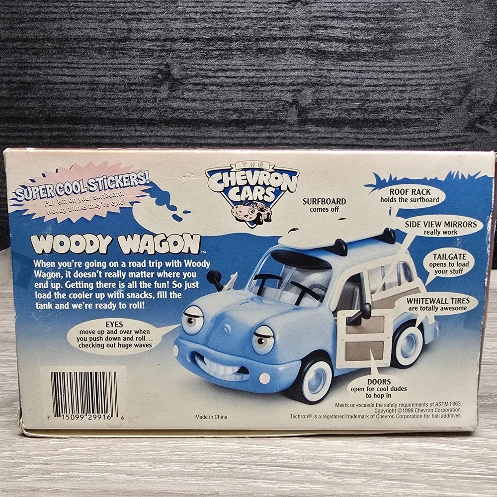 Vintage The Chevron Cars 1999 Sally's Surf Shack Woody Wagon In‎ Package